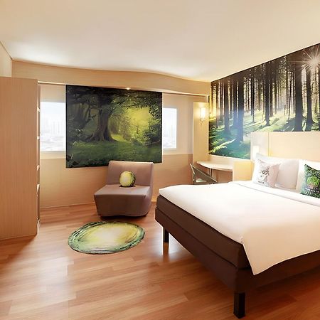 ไอบิส จาการ์ต้า ฮาร์โมนี Hotel จาการ์ตา ภายนอก รูปภาพ