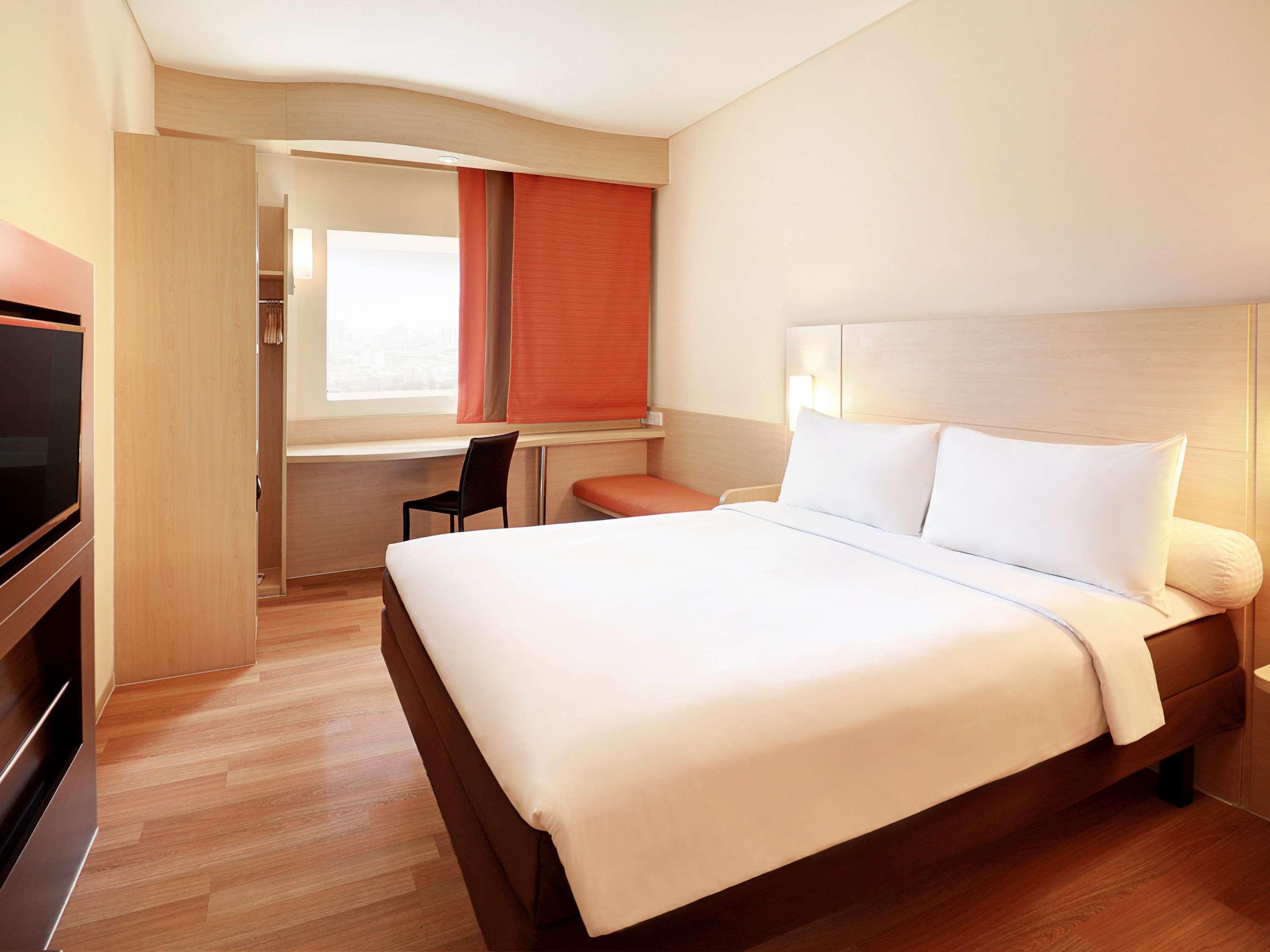 ไอบิส จาการ์ต้า ฮาร์โมนี Hotel จาการ์ตา ภายนอก รูปภาพ