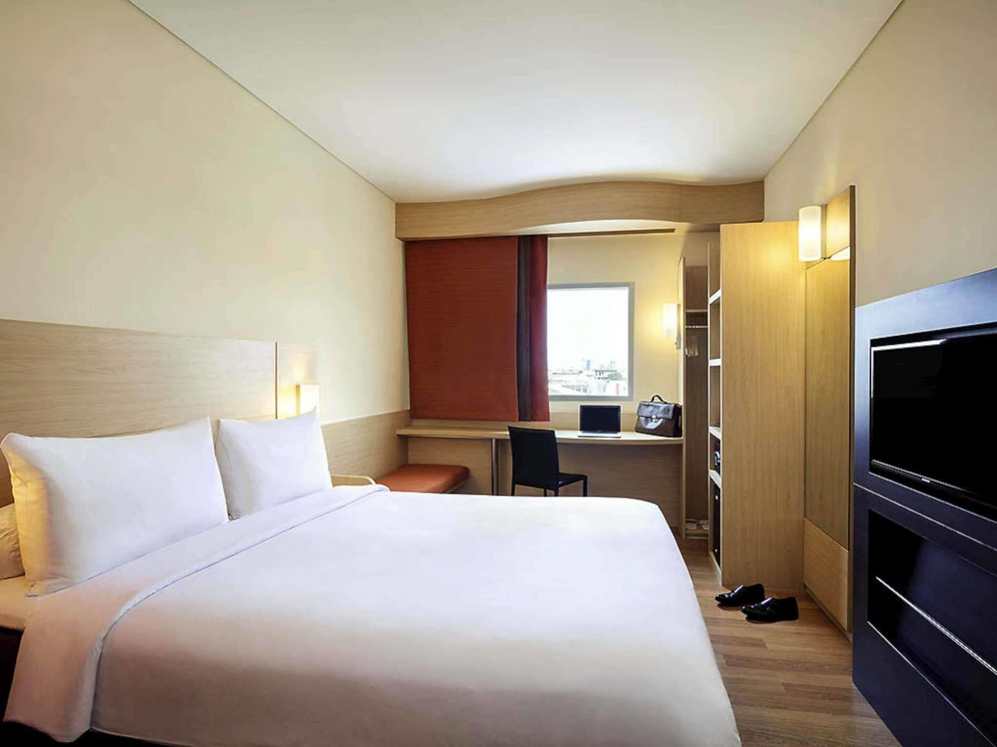 ไอบิส จาการ์ต้า ฮาร์โมนี Hotel จาการ์ตา ภายนอก รูปภาพ